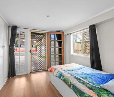 Beautifully Renovated Clayfield Home with Dual Living & Entertainer... - Photo 6