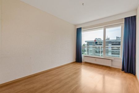 Mooi appartement met 2 slaapkamers en terras te Berchem! - Foto 3