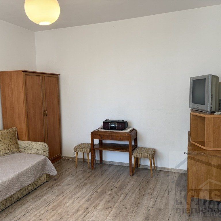 Kawalerka z balkonem w bloku z windą - Фото 1