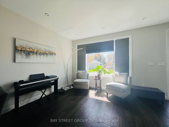 For Lease - 16 Enfield Avenue Unit# Upper, Toronto, Ontario - Photo 1