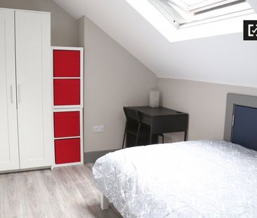 Room in 5-bedroom apartment for rent in Whitehall, Dublin. - Photo 5