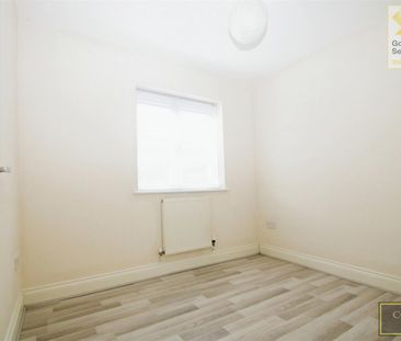 Brook Court, Rayleigh, Essex - Photo 6