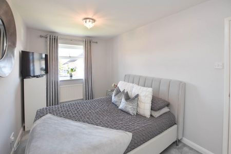 3 bed House - Semi-Detached for Rent - Photo 5