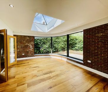 5 bedroom detached house to rent - Photo 2