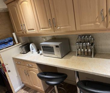 1 bedroom in a house share to rent - Photo 6