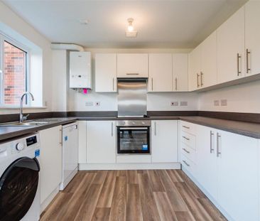 3 bedroom detached house to rent - Photo 5