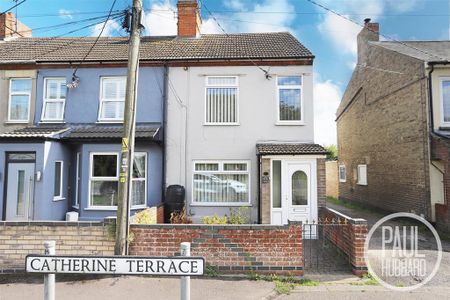 3 bedroom end of terrace house to rent - Photo 3