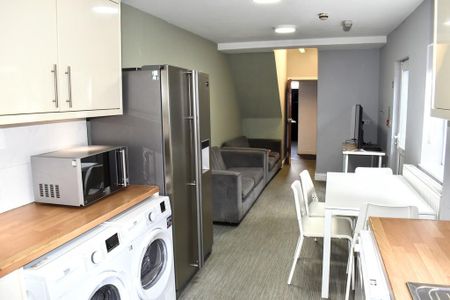 7 bedroom terraced house to rent - Photo 3