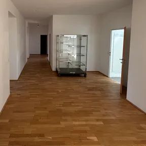 Großzügige 4-Zimmer-Wohnung oder Büro | Ideal für Familien, WG oder Büronutzung - Foto 1