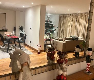 Room in a Shared House, Thursley Gardens, SW19 - Photo 1