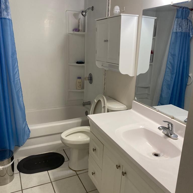 For Lease - 31 Bernick Drive, Barrie, Ontario - Photo 1