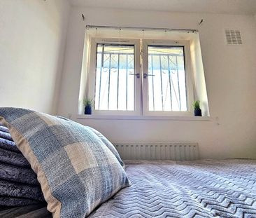 Room in a Shared Flat, Ellen Wilkinson House, E2 - Photo 2