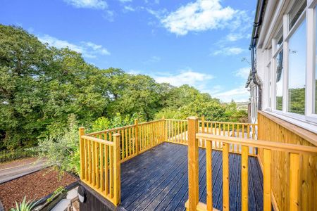 4 bedroom semi-detached house to rent - Photo 3