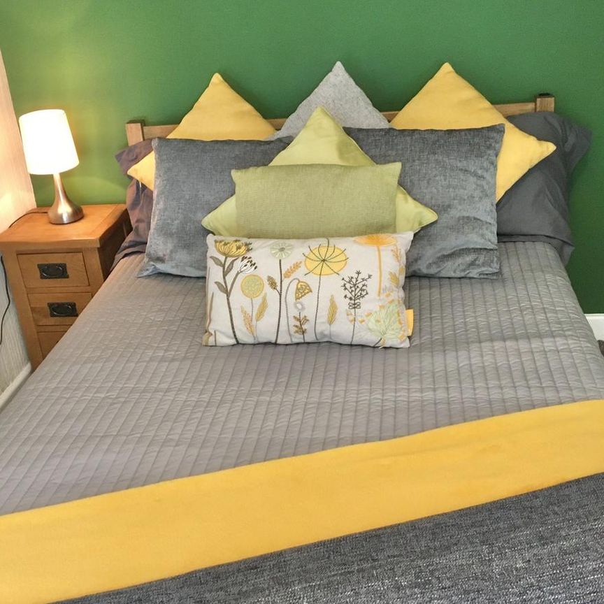 1 bedroom in a house share to rent - Photo 1