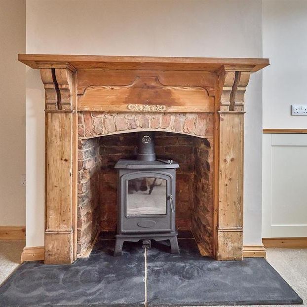 2 bedroom terraced house to rent - Photo 1