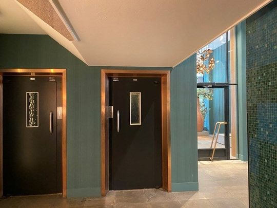 Te huur: Appartement Kruiskade 119 G in Rotterdam - Photo 1