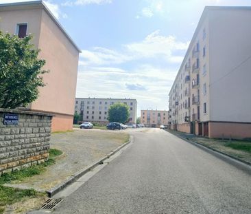 Location Appartement 4 pièces 73m² DECIZE 58300 - Photo 1