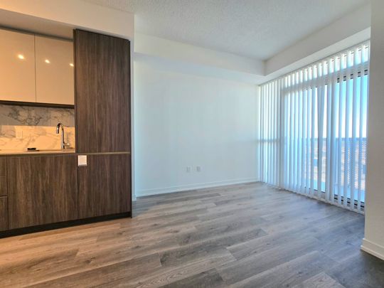 For Lease - 8 Interchange Way Unit# 3305, Vaughan, Ontario - Photo 1