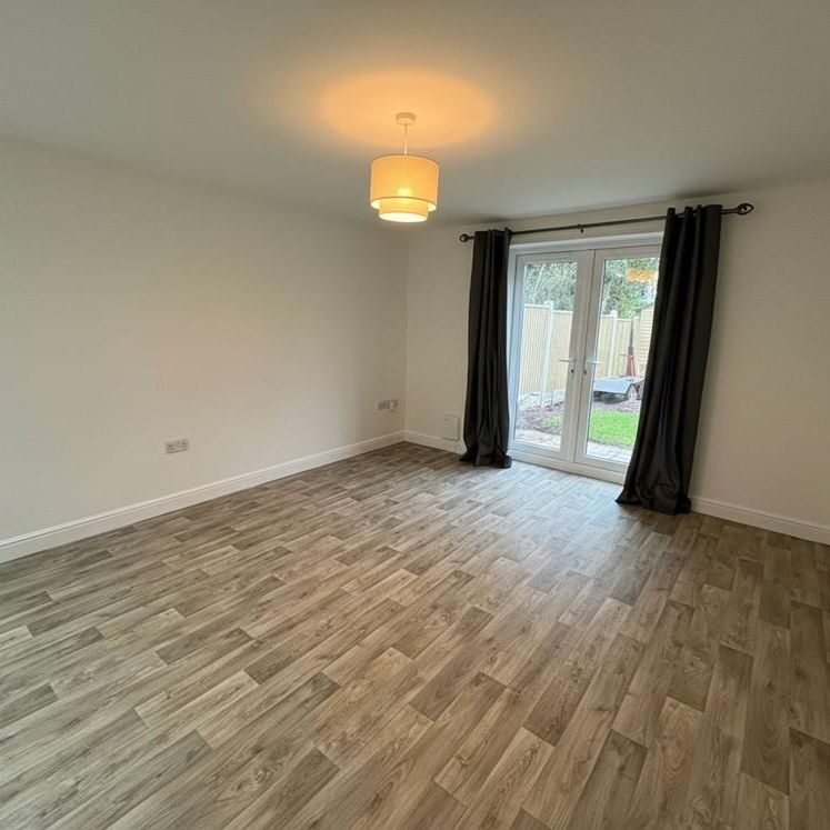 2 bedroom semi-detached bungalow to rent - Photo 1