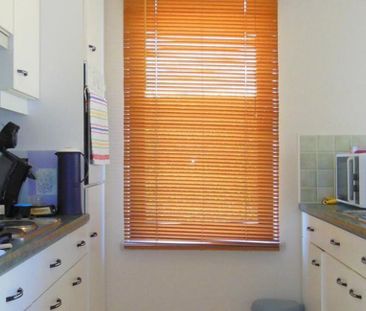 Appartement te huur in Assebroek voor € 825 met 1 slaapkamer - Photo 4