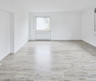 Modernisiert: 111 m² Erdgeschoss-Wohnung mit Garten & Balkon - Photo 2