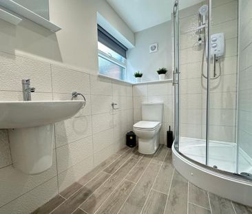 2 bedroom terraced house to rent - Photo 4