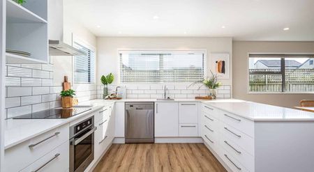 Big and roomy modern townhouse near city centre - Photo 4