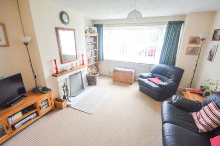 Spacious 3 Bed Semi in Rural Essex Village - Photo 5