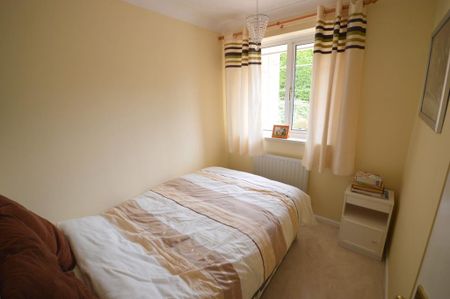 2 bedroom terraced house to rent - Photo 2