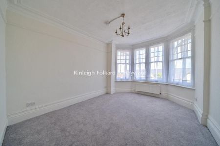 4 bedroom flat to rent - Photo 2