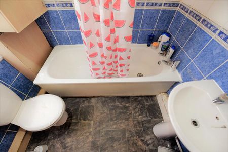 4 bedroom house to rent - Photo 2