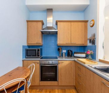 2 bedroom flat to rent - Photo 6