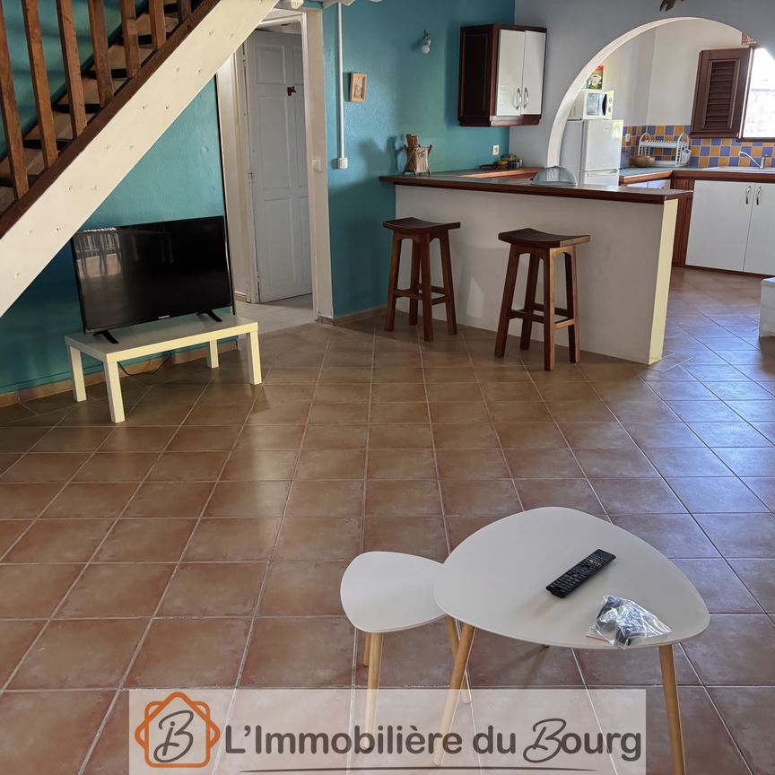 Location Maison 3 pièces 62m² STE ROSE 97115 - Photo 1