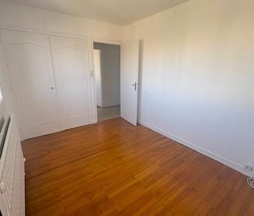 Location Appartement 3 pièces 69m² DECINES CHARPIEU 69150 - Photo 2