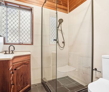 Charming Family Home in a Quiet, Convenient Location - Photo 5