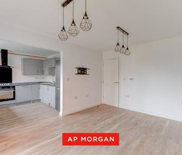 2 bedroom end of terrace house to rent - Photo 1