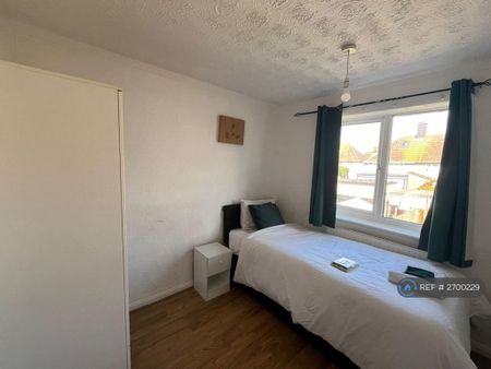 3 bedroom terraced house to rent - Photo 4