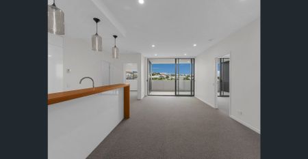 Beautiful Apartment with Sunny North-facing Balcony in the Heart of Spring Hill! - Photo 2