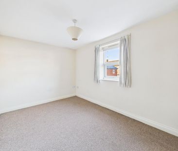 2 bedroom end of terrace house to rent - Photo 1