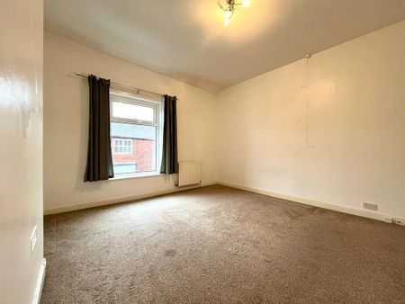 2 bedroom terraced house to rent - Photo 4