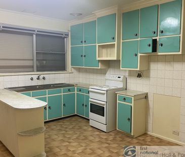 3 Reilly Street, Springvale, Vic 3171 - Photo 2