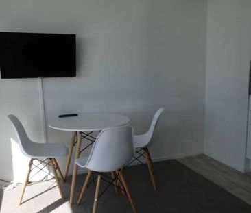 Lovely Inner City Apartment - Photo 3