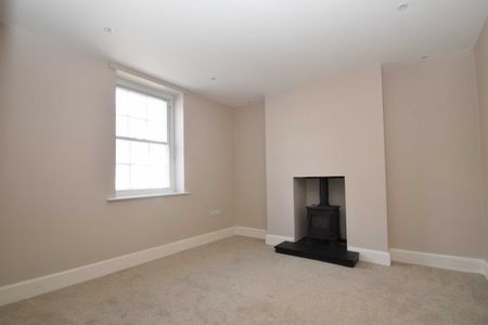 2 bed semi-detached house to rent in High Street, Scalby Village, YO13 - Photo 2