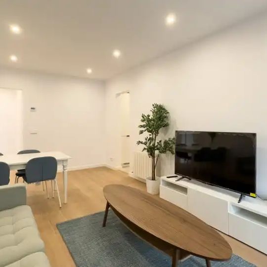 Piso de alquiler en El Poblenou - Photo 1