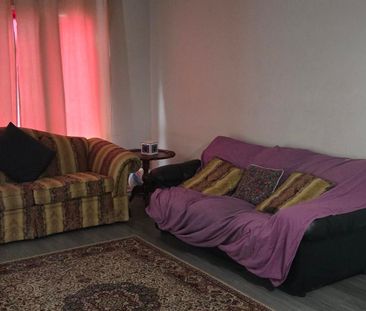 For Lease - 463 Commonwealth Circle, Mississauga, Ontario - Photo 1