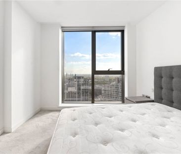 A modern and bright three double bedroom, two bathroom twentieth fl... - Photo 6