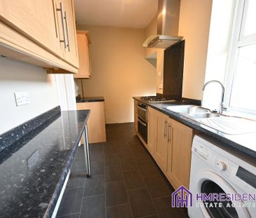 2 bedroom terraced house to rent - Photo 2