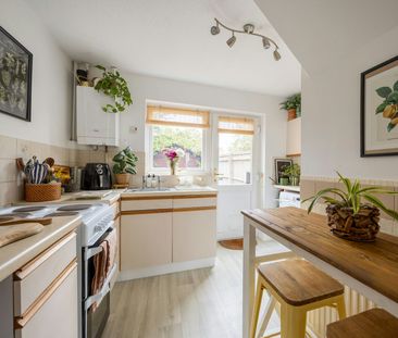 Terraced House to rent on - Photo 4