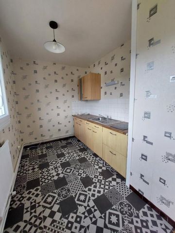 Location Appartement 1 pièce 35m² DEVILLE LES ROUEN 76250 - Photo 3