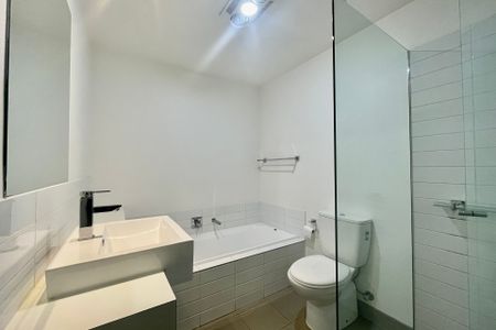 7/4 Urquhart Street, Northcote - Photo 4